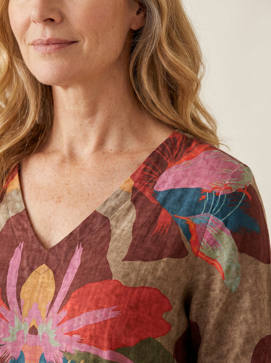 Sarah | Long Blouse with V-Neck