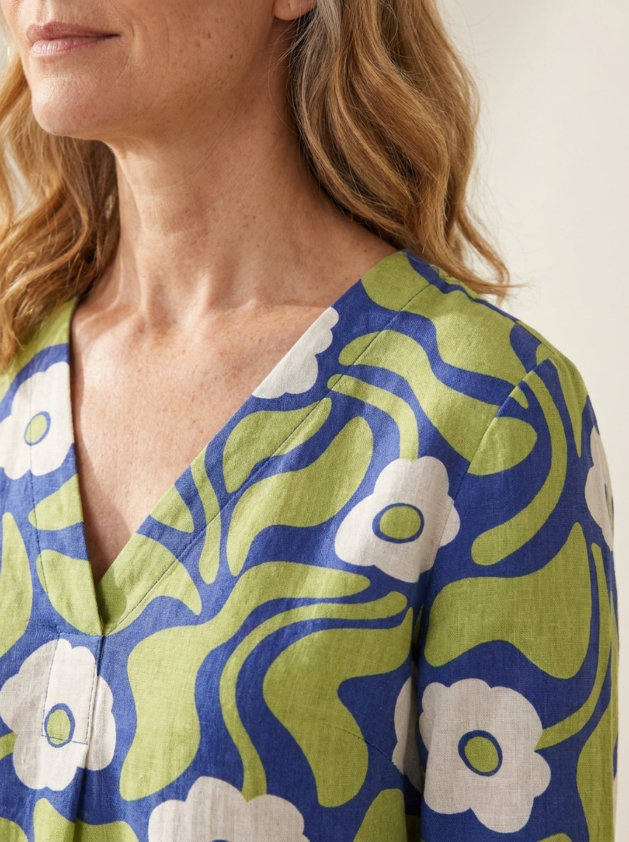 Elodie | Long Blouse with V-Neck